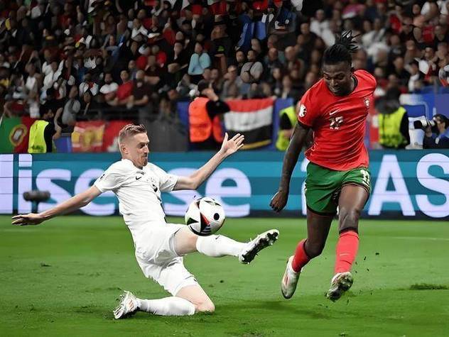 爱游戏在线登录关键时刻葡超焦点战，圣安东尼奥马刺遗憾出局，气氛紧张，团队化学反应显著的简单介绍