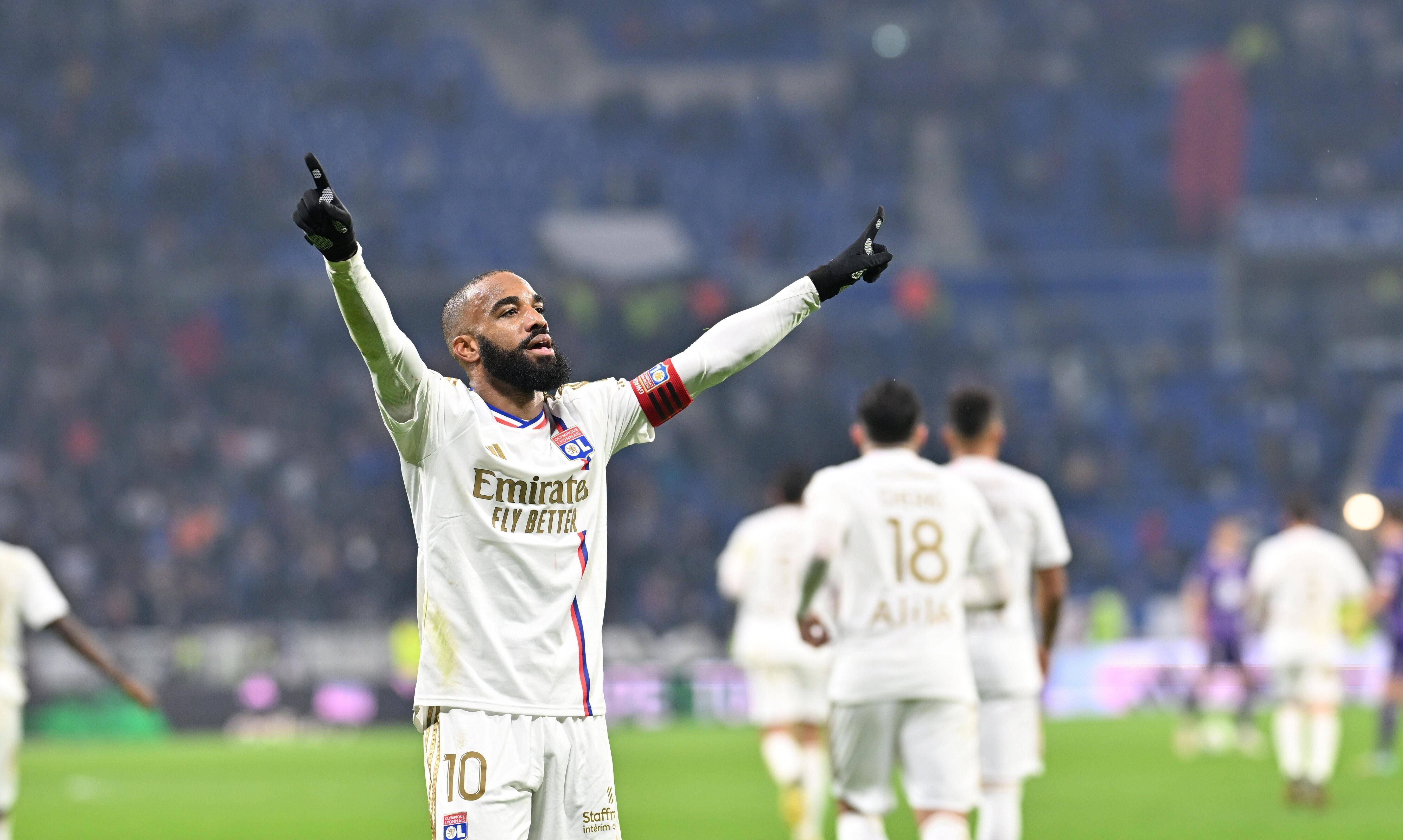 爱游戏网站入口今晨法甲焦点战；费城76人战术微调；信心回归；年轻球员得到机会的简单介绍